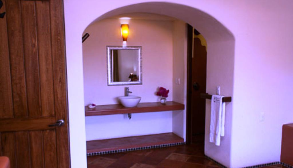 Hotel La Quinta De Don Andres Zihuatanejo Exterior photo